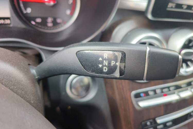 Used Mercedes-Benz GLC 2018 Facelift GLC 200 4MATIC Gear Lever