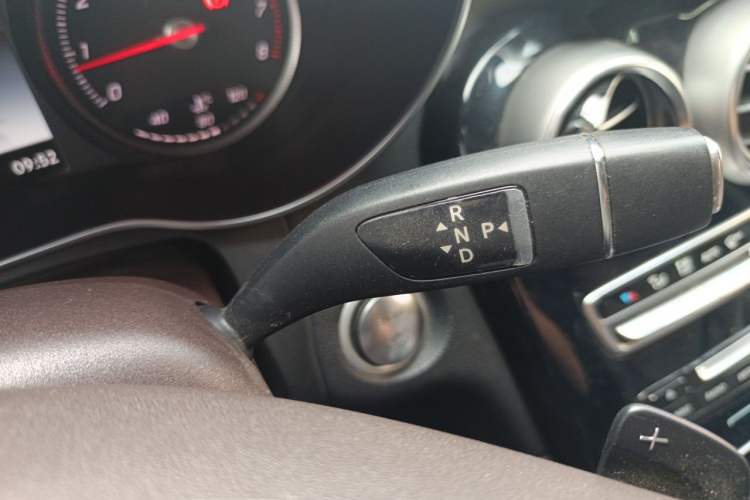 Used Mercedes-Benz GLC 2018 GLC 200 4MATIC Gear Lever