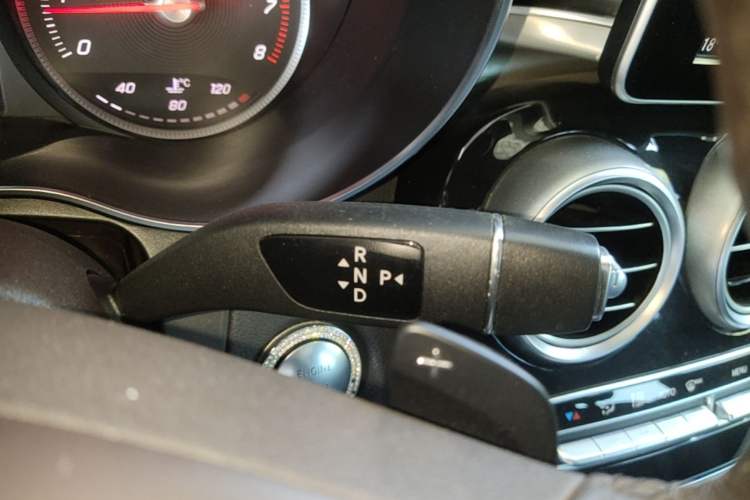Used Mercedes-Benz GLC 2018 Facelift GLC 200 4MATIC Gear Lever