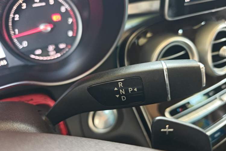 Used Mercedes-Benz GLC 2018 Facelifted GLC 260 4MATIC Dynamic Edition Gear Lever