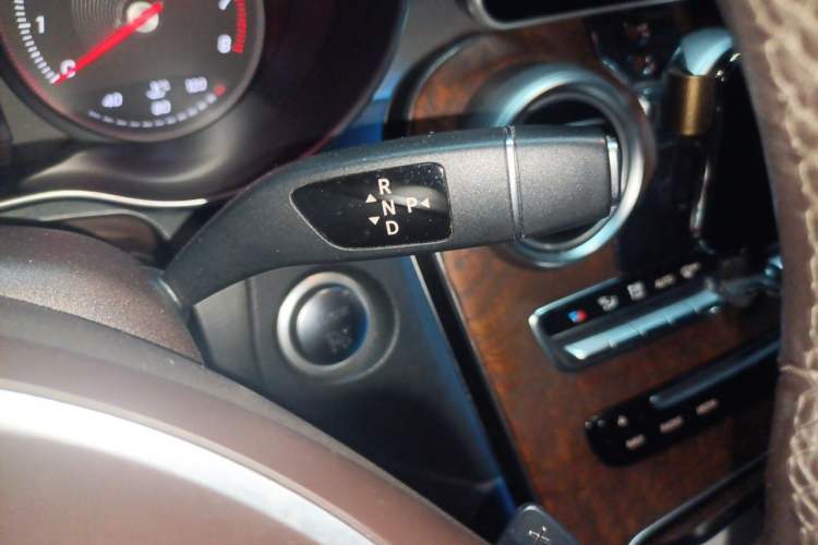 Used Mercedes-Benz GLC 2018 GLC 200 4MATIC Gear Lever