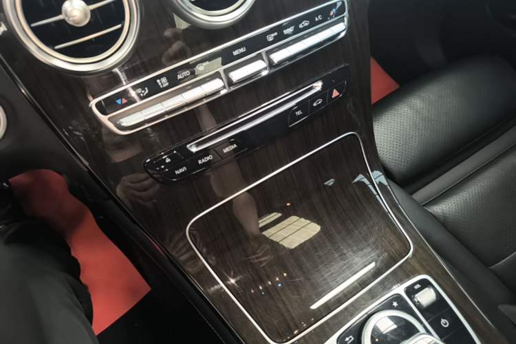 Used Mercedes-Benz GLC 2018 Facelifted GLC 260 4MATIC Dynamic Edition Gear Lever