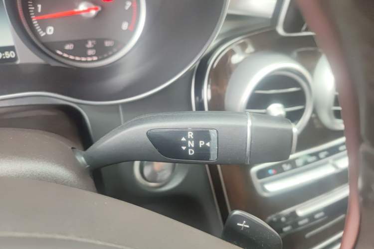 Used Mercedes-Benz GLC 2018 Facelifted GLC 260 4MATIC Dynamic Edition Gear Lever
