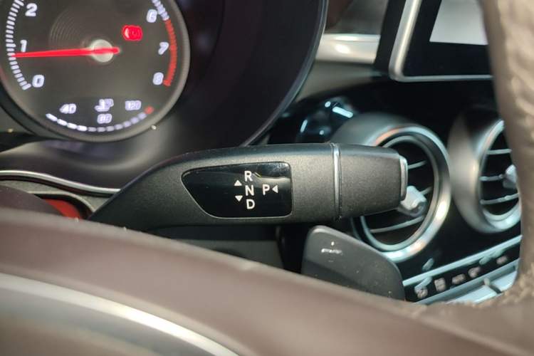 Used Mercedes-Benz GLC 2018 Facelift GLC 200 4MATIC Gear Lever