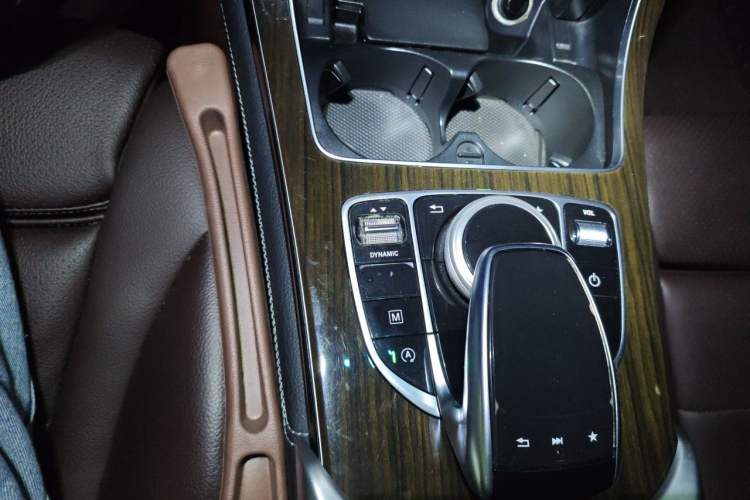 Used Mercedes-Benz GLC 2018 GLC 260 4MATIC Luxury Model Gear Lever