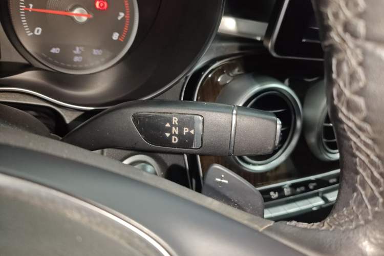 Used Mercedes-Benz GLC 2018 Facelifted GLC 260 4MATIC Dynamic Edition Gear Lever