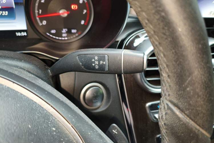 Used Mercedes-Benz GLC 2018 GLC 260 4MATIC Luxury Model Gear Lever
