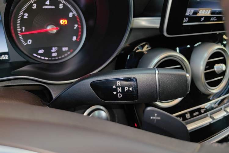 Used Mercedes-Benz GLC 2018 Facelift GLC 200 4MATIC Gear Lever