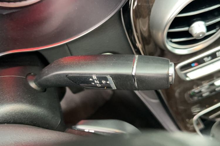 Used Mercedes-Benz GLC 2018 GLC 260 4MATIC Dynamic Edition Gear Lever