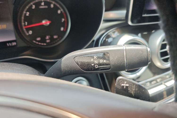 Used Mercedes-Benz GLC 2018 GLC 260 4MATIC Luxury Model Gear Lever