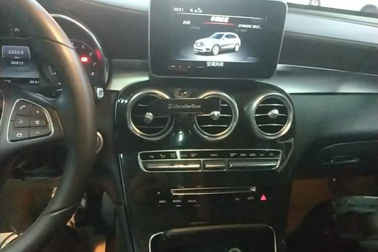 Used Mercedes-Benz GLC 2018 GLC 260 4MATIC Luxury Model Gear Lever