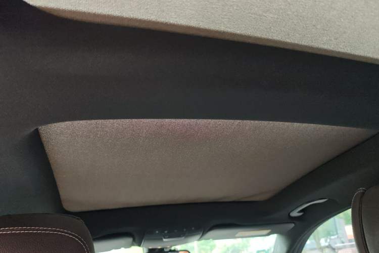 Used Mercedes-Benz GLC 2018 Facelifted GLC 260 4MATIC Dynamic Edition Headliner