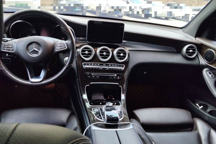 Used Mercedes-Benz GLC 2018 Facelift GLC 260 4MATIC Luxury Edition Headliner
