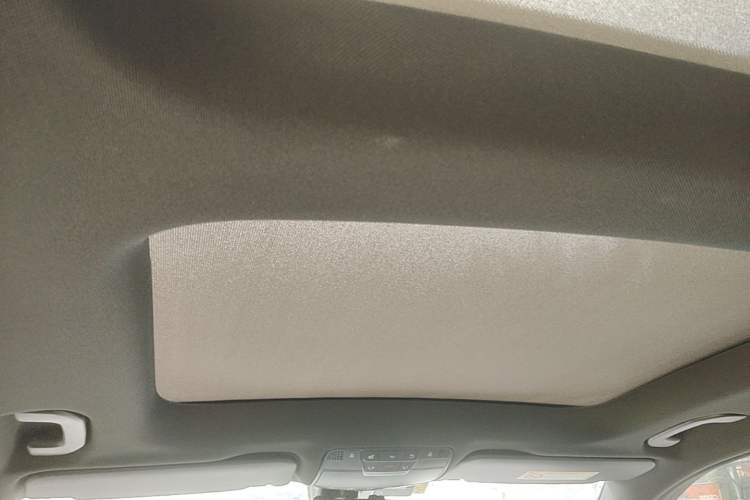 Used Mercedes-Benz GLC 2018 Facelift GLC 200 4MATIC Headliner