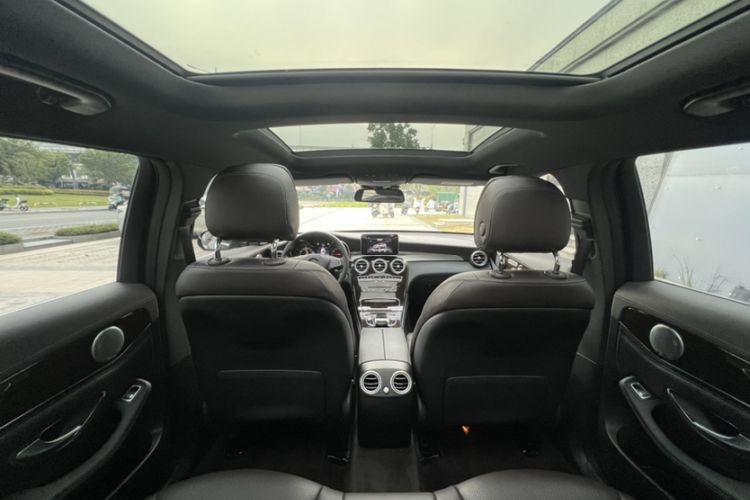 Used Mercedes-Benz GLC 2018 Facelift GLC 260 4MATIC Luxury Edition Headliner