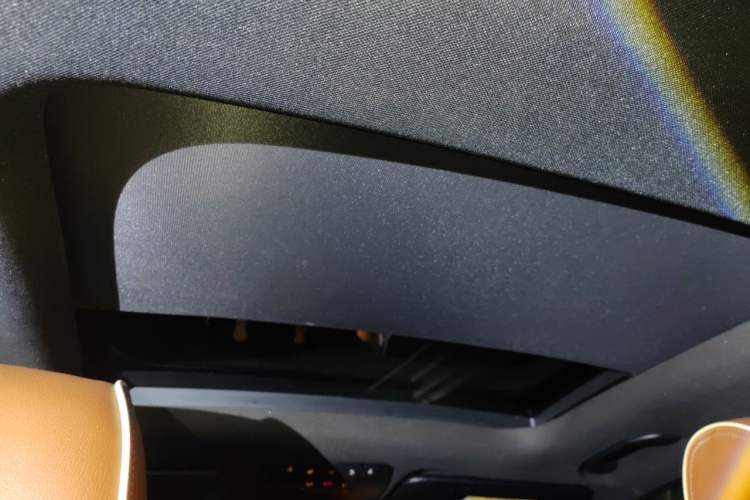 Used Mercedes-Benz GLC 2018 GLC 260 4MATIC Luxury Model Headliner