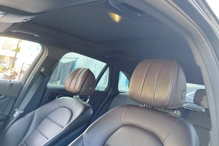 Used Mercedes-Benz GLC 2018 Facelift GLC 260 4MATIC Luxury Edition Headliner