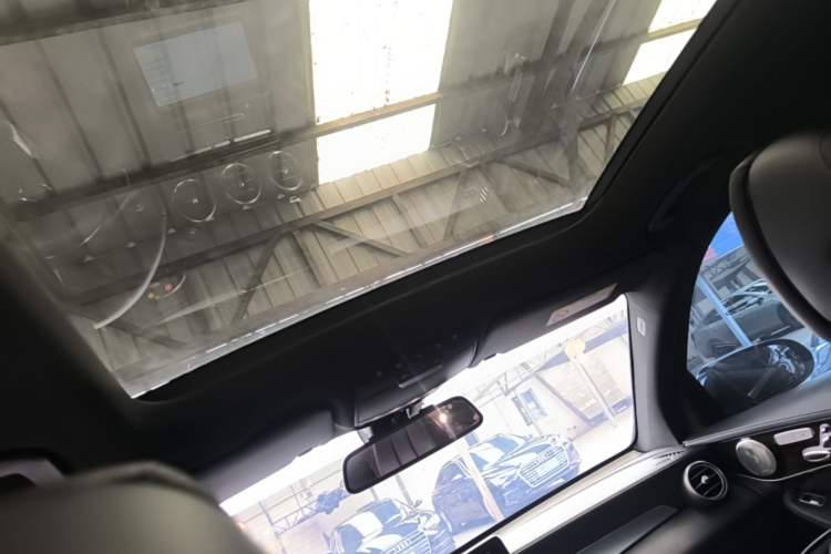 Used Mercedes-Benz GLC 2018 Facelifted GLC 260 4MATIC Dynamic Edition Headliner