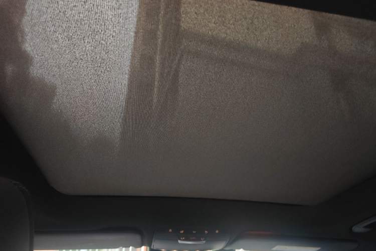 Used Mercedes-Benz GLC 2018 GLC 260 4MATIC Luxury Model Headliner