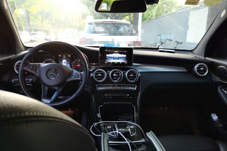 Used Mercedes-Benz GLC 2018 Facelifted GLC 260 4MATIC Dynamic Edition Headliner