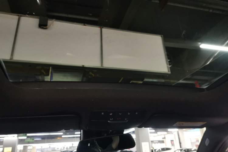 Used Mercedes-Benz GLC 2018 Refreshed GLC 300 4MATIC Dynamic Edition Headliner