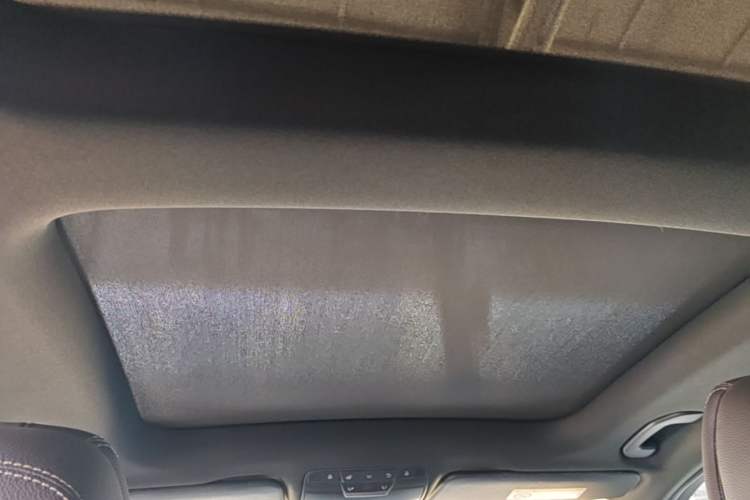 Used Mercedes-Benz GLC 2018 Facelifted GLC 260 4MATIC Dynamic Edition Headliner