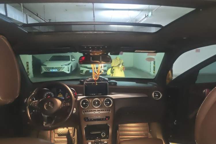 Used Mercedes-Benz GLC 2018 GLC 300 4MATIC Sport Edition Headliner