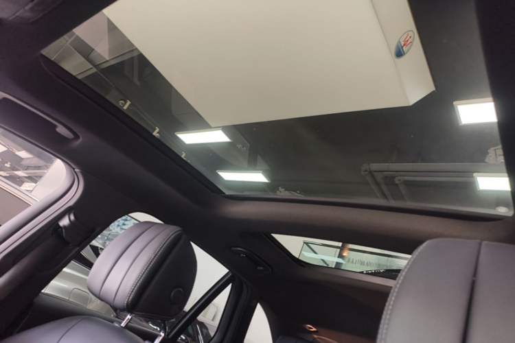 Used Mercedes-Benz GLC 2018 Facelifted GLC 260 4MATIC Dynamic Edition Headliner