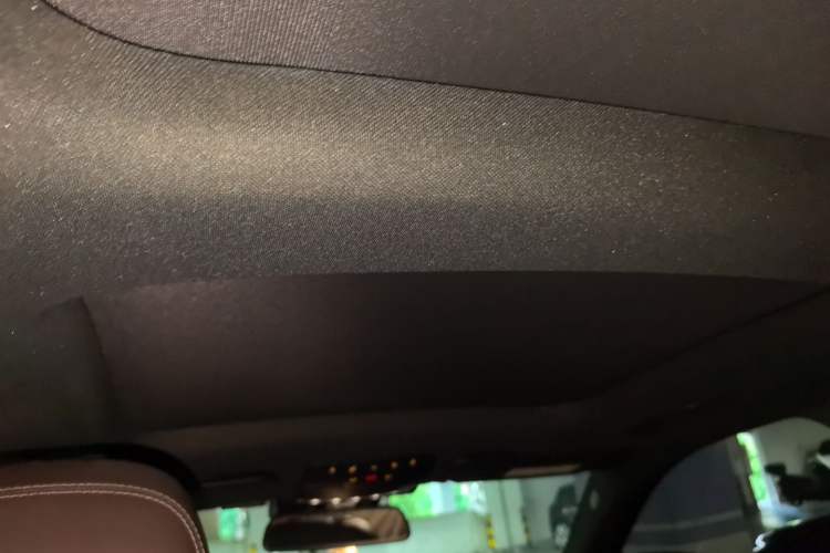 Used Mercedes-Benz GLC 2018 GLC 260 4MATIC Luxury Model Headliner