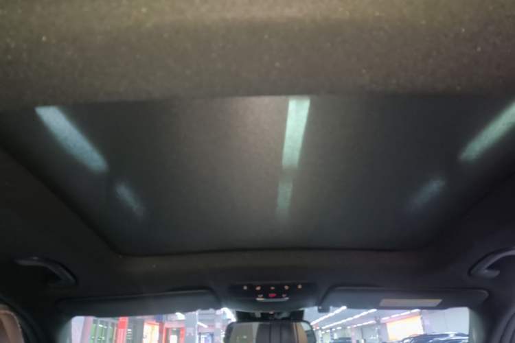Used Mercedes-Benz GLC 2018 Facelift GLC 260 4MATIC Luxury Edition Headliner