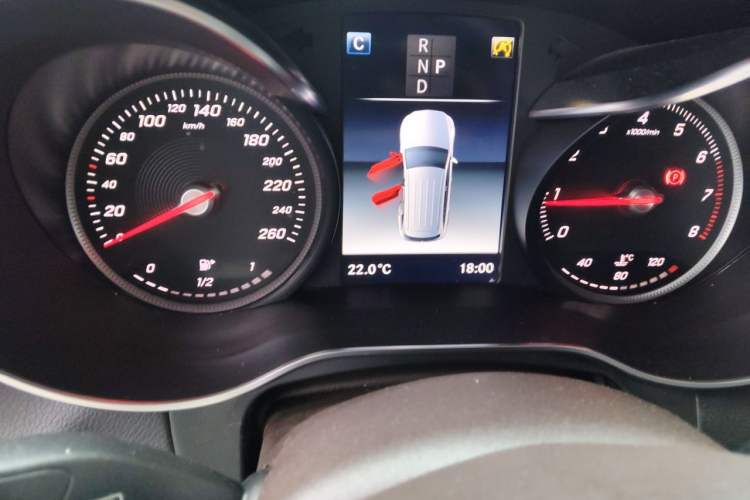 Used Mercedes-Benz GLC 2018 Facelift GLC 260 4MATIC Luxury Edition Instrument Cluster