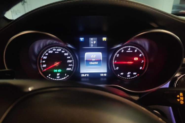 Used Mercedes-Benz GLC 2018 GLC 260 4MATIC Luxury Model Instrument Cluster
