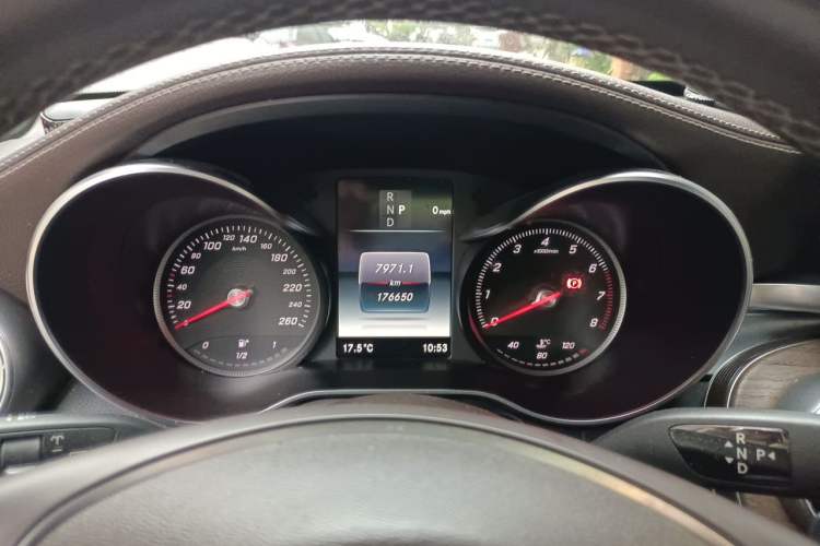 Used Mercedes-Benz GLC 2018 Refreshed GLC 300 4MATIC Dynamic Edition Instrument Cluster