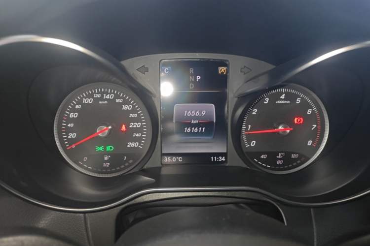 Used Mercedes-Benz GLC 2018 Refreshed GLC 300 4MATIC Dynamic Edition Instrument Cluster