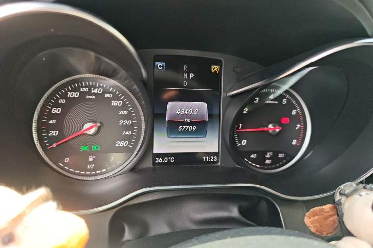 Used Mercedes-Benz GLC 2018 Facelifted GLC 260 4MATIC Dynamic Edition Instrument Cluster