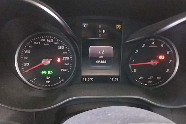 Used Mercedes-Benz GLC 2018 Facelifted GLC 260 4MATIC Dynamic Edition Instrument Cluster