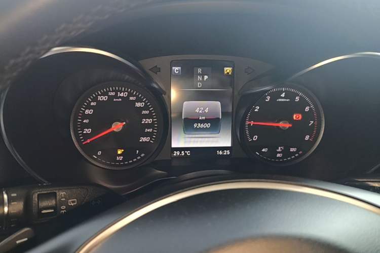 Used Mercedes-Benz GLC 2018 GLC 260 4MATIC Dynamic Edition Instrument Cluster