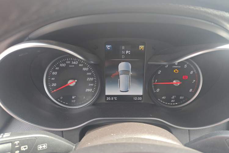 Used Mercedes-Benz GLC 2018 GLC 260 4MATIC Luxury Model Instrument Cluster