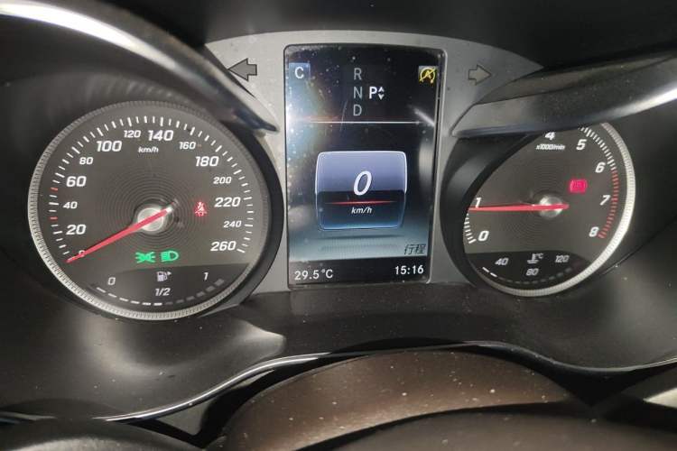 Used Mercedes-Benz GLC 2018 GLC 260 4MATIC Dynamic Edition Instrument Cluster