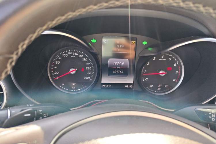 Used Mercedes-Benz GLC 2018 GLC 260 4MATIC Luxury Model Instrument Cluster