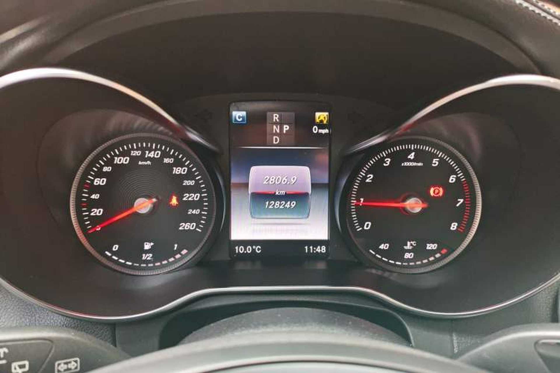 Used Mercedes-Benz GLC 2018 Refreshed GLC 300 4MATIC Dynamic Edition Instrument Cluster