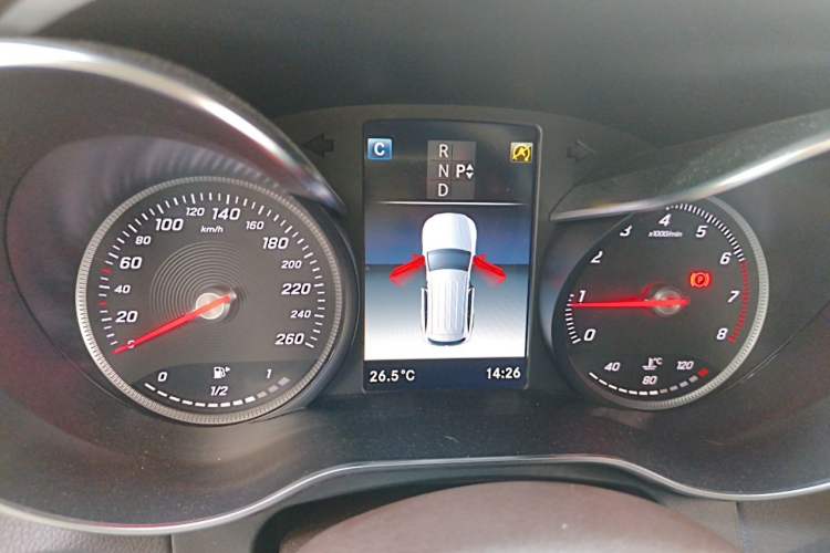 Used Mercedes-Benz GLC 2018 Facelift GLC 260 4MATIC Luxury Edition Instrument Cluster