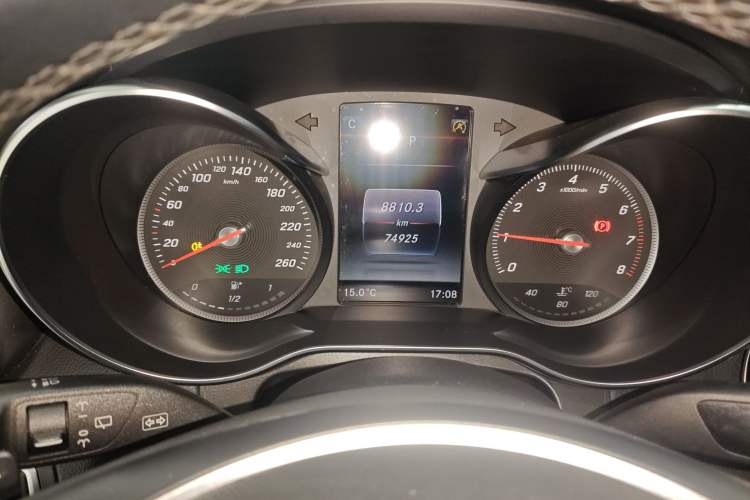 Used Mercedes-Benz GLC 2018 Facelifted GLC 260 4MATIC Dynamic Edition Instrument Cluster