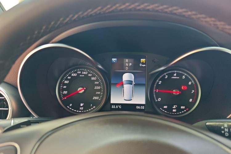 Used Mercedes-Benz GLC 2018 Facelifted GLC 260 4MATIC Dynamic Edition Instrument Cluster