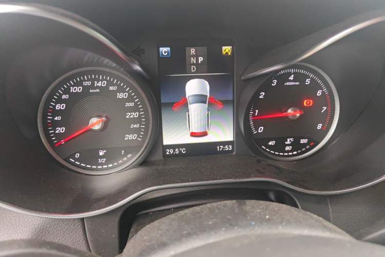 Used Mercedes-Benz GLC 2018 Facelift GLC 260 4MATIC Luxury Edition Instrument Cluster