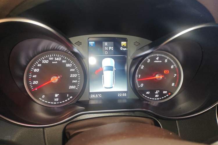 Used Mercedes-Benz GLC 2018 Facelift GLC 260 4MATIC Luxury Edition Instrument Cluster