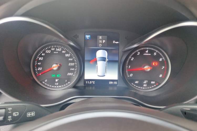 Used Mercedes-Benz GLC 2018 Facelift GLC 260 4MATIC Luxury Edition Instrument Cluster