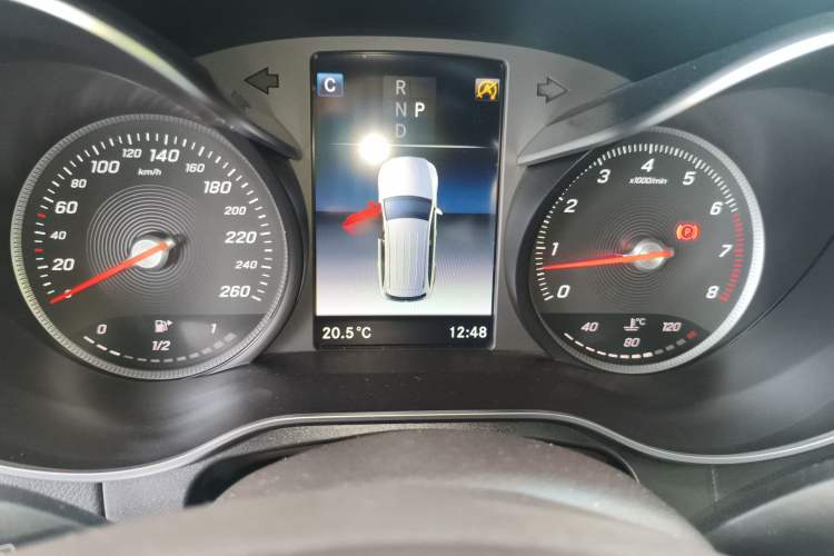 Used Mercedes-Benz GLC 2018 Facelift GLC 260 4MATIC Luxury Edition Instrument Cluster