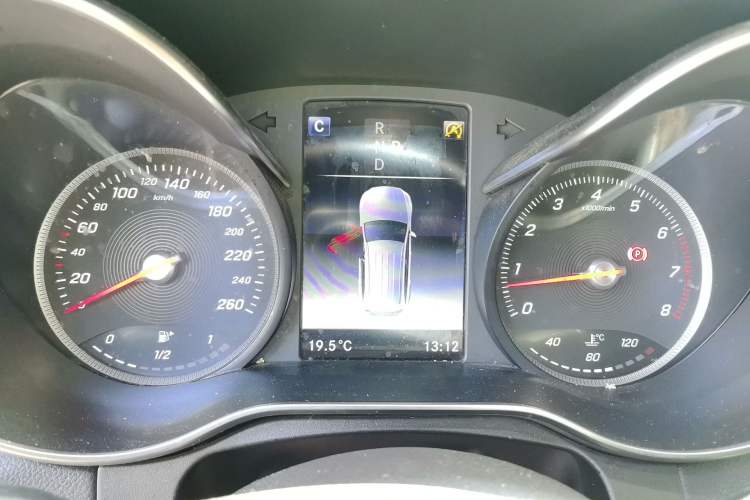 Used Mercedes-Benz GLC 2018 GLC 260 4MATIC Dynamic Edition Instrument Cluster