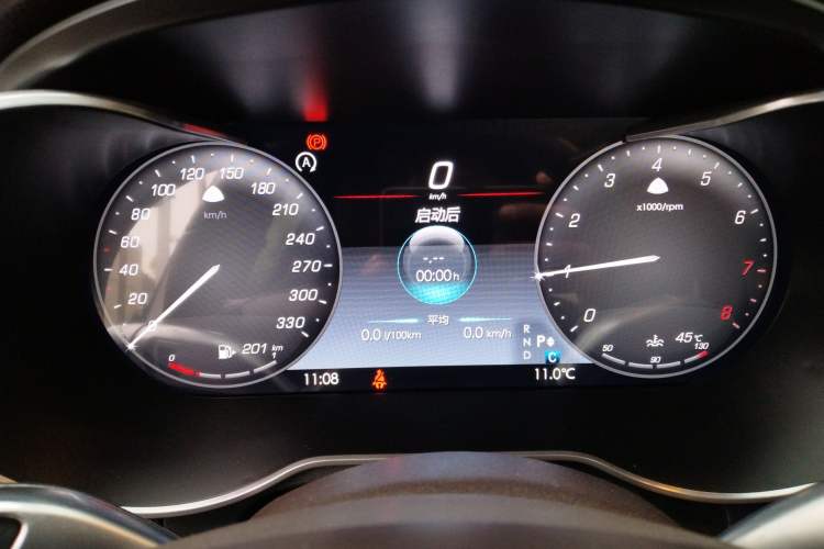 Used Mercedes-Benz GLC 2018 Facelift GLC 260 4MATIC Luxury Edition Instrument Cluster